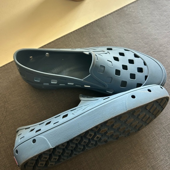 Vans Slip-On Trek shoes in pewter blue/gray size 5 boys/men - Picture 2 of 5